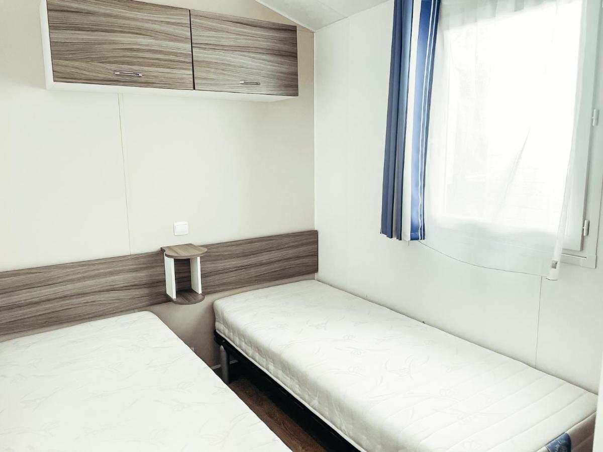3 Bedroom Chalets Camping Lei Suves - Joycasa Roquebrune-sur-Argens Exterior foto